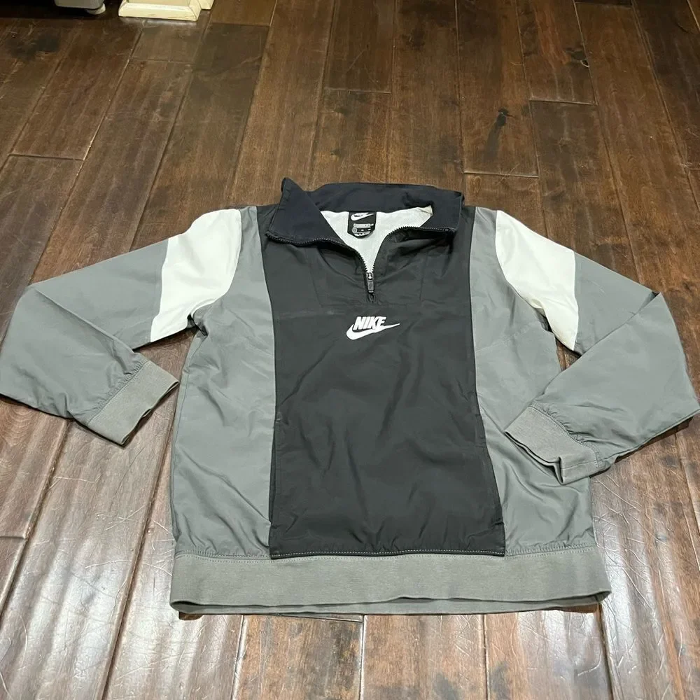 Nike pullover youth XL
